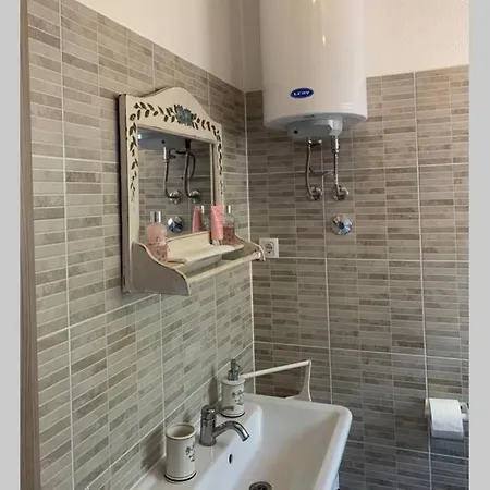 Apartment Cozy Beachfront Rogoznica (Sibenik-Knin)