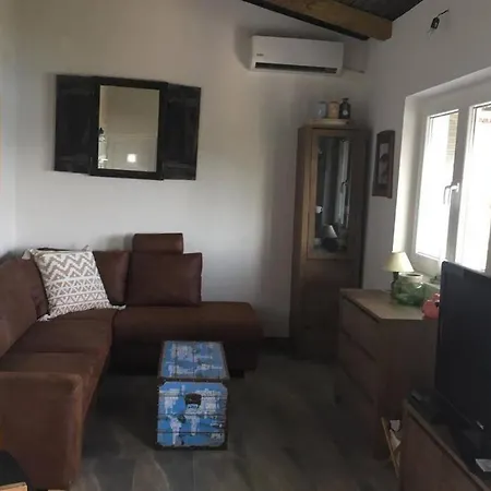 Cozy Beachfront Apartment