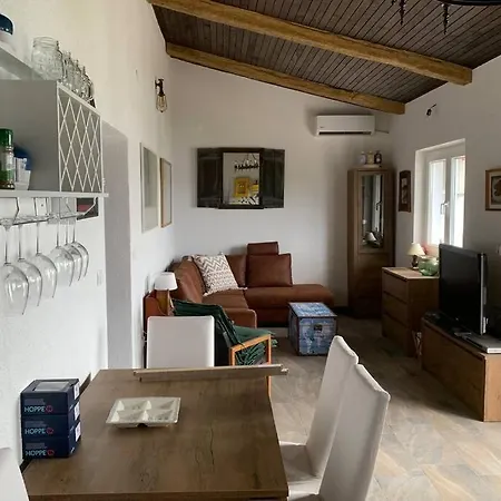 Cozy Beachfront דירה *