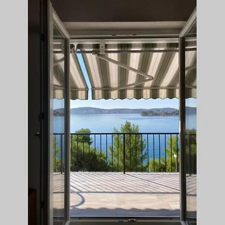 Cozy Beachfront דירה *