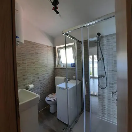 Cozy Beachfront * רוגוזניצה