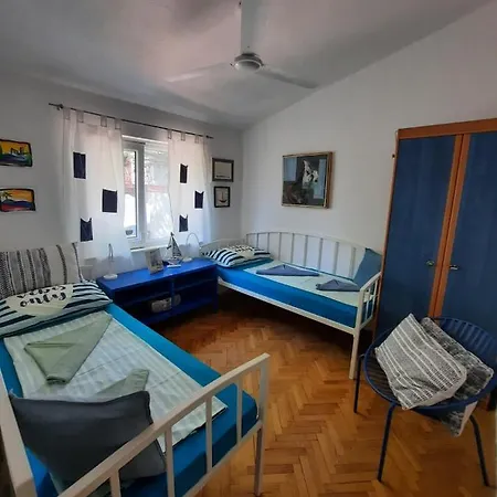 Cozy Beachfront Rogoznica (Sibenik-Knin)