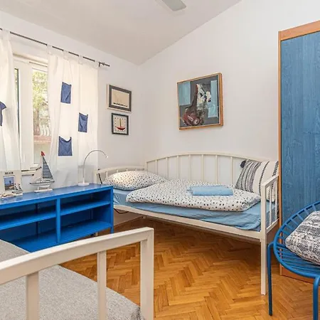 Cozy Beachfront דירה
