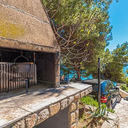 Cozy Beachfront * Rogoznica (Sibenik-Knin)